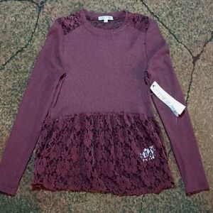 Taylor & Sage Maroon Top